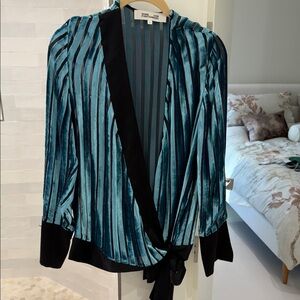 NWOT Diane Von Furstenberg Aqua and Black Velvet Wrap Top